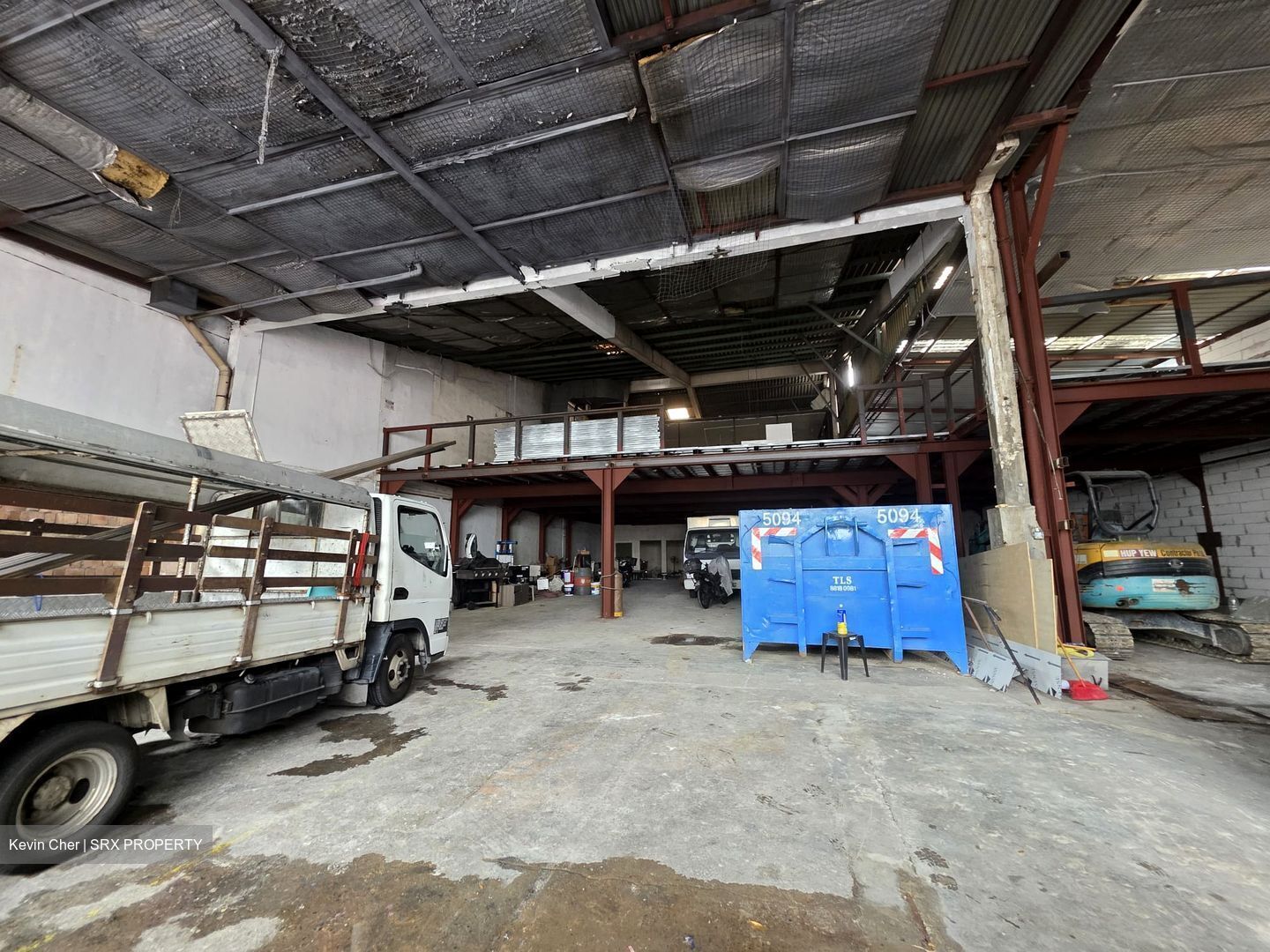Jalan Mesin (D13), Warehouse #556907911